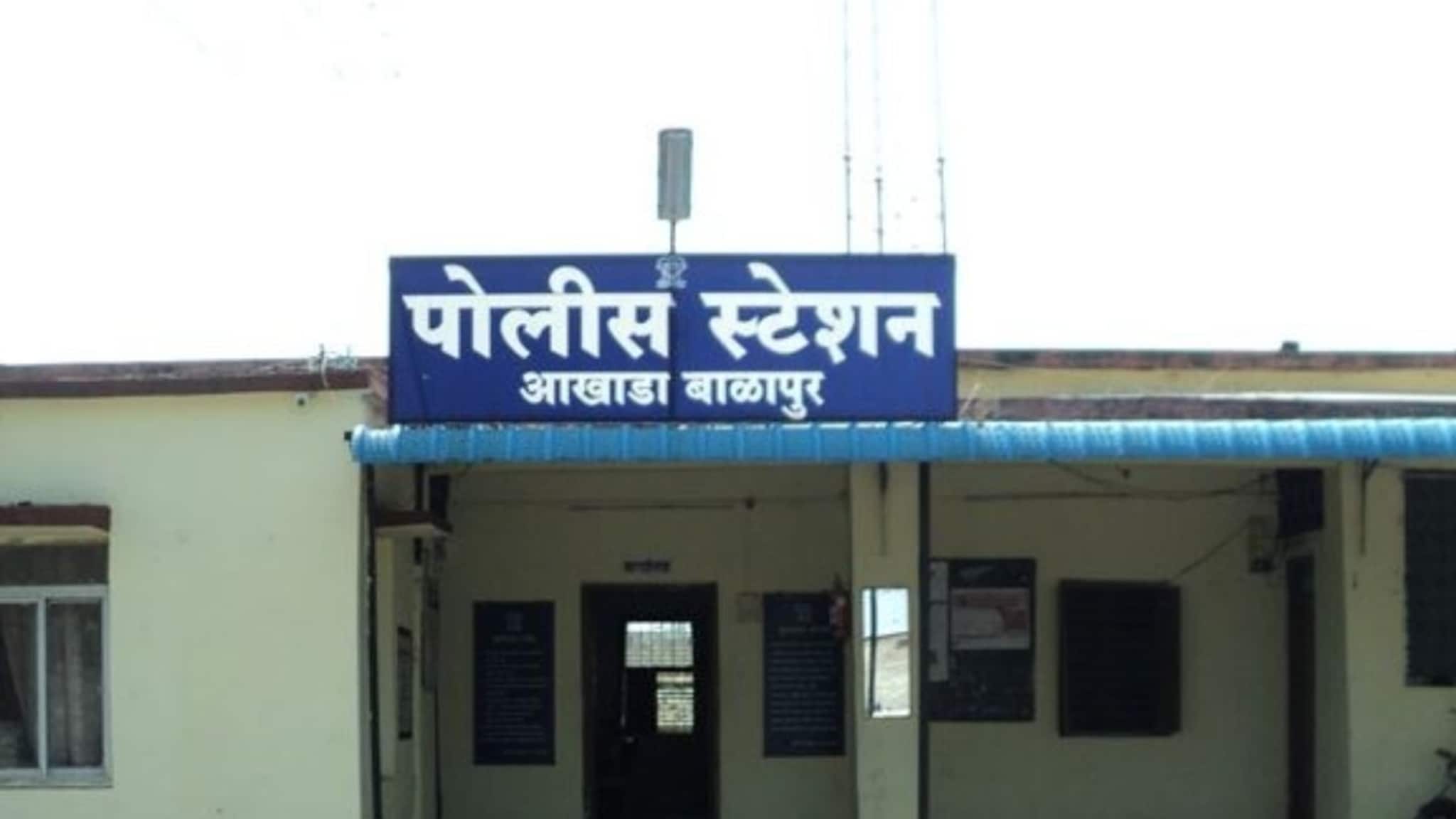 बियर बारच्या बाहेर राडा, तरूणाला पाईपने मारहाण, पाठ झाली निळी-पिवळी