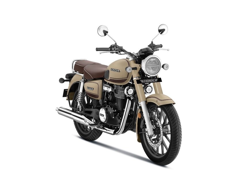 यावर नवीन ‘CB350C’ लोगो असून, फ्युएल टँकवर ठळकपणे स्पेशल एडिशन स्टिकरही लावले गेले आहे. नवीन स्ट्राइप ग्राफिक्स फ्युएल टँक, समोरचा फेंडर आणि मागील फेंडर यांसह बॉडी पॅनेल्सवर सजवले आहेत, ज्यामुळे ही मोटरसायकल अधिक ठळक आणि प्रीमियम दिसते.