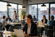 24 तासांत अमेरिकेत परत या!  बड्या कंपन्यांचे कर्मचाऱ्यांना आदेश