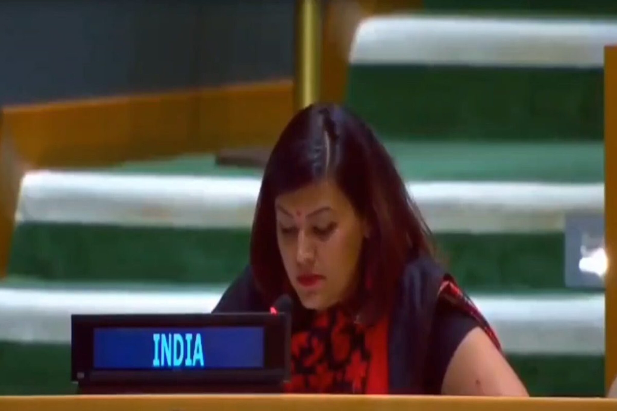 UN मंचावर पाकिस्तानचा धोबीपछाड करणाऱ्या  पेटल गहलोत आहेत तरी कोण?