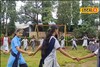 पारंपरिक गाणी आणि मुलींचं रिंगण, कोल्हापूरच्या शाळेनं जपली खास परंपरा, Video