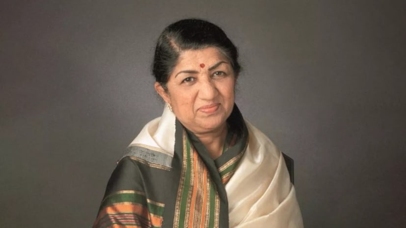 मुंबई: स्वरसम्राज्ञी आणि भारत रत्न लता मंगेशकर यांच्या आवाजाच्या जादूने जगभरातील कोट्यवधी लोकांना मंत्रमुग्ध केलं. त्यांनी ३६ हून अधिक भाषांमध्ये गाणी गायली आणि हिंदीत १००० हून अधिक गाण्यांना आपला आवाज दिला.