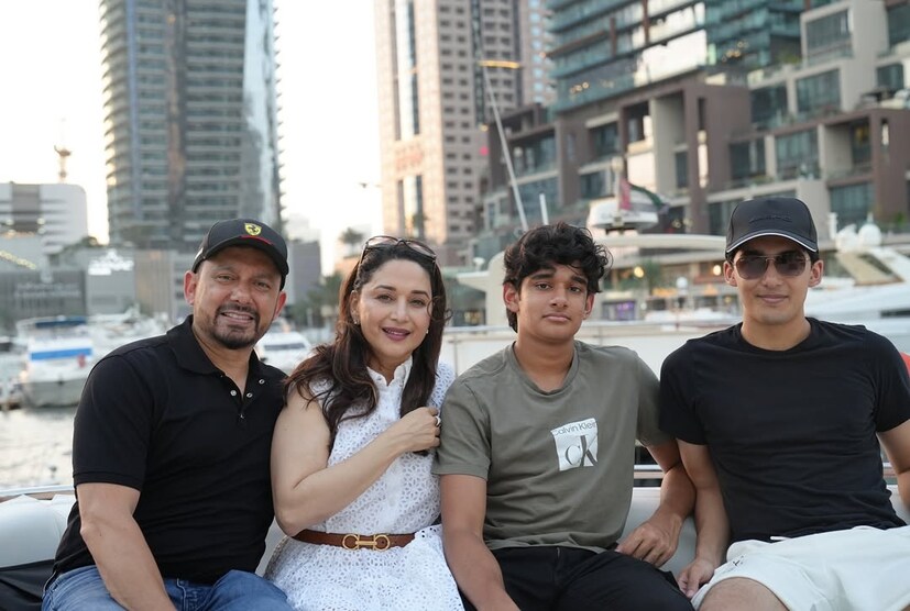 दुसरीकडे, धाकटा मुलगा रायन नेने देखील अभ्यासासोबतच इतर उपक्रमांमध्ये गुंतलेला असतो. रायनचा नृत्यात एरिनएवढा सक्रिय सहभाग नसला तरी, त्याच्या छंदामुळे आणि इतर ॲक्टिव्हिटीजमुळे तो खूप आत्मविश्वासाने भरलेला आहे.