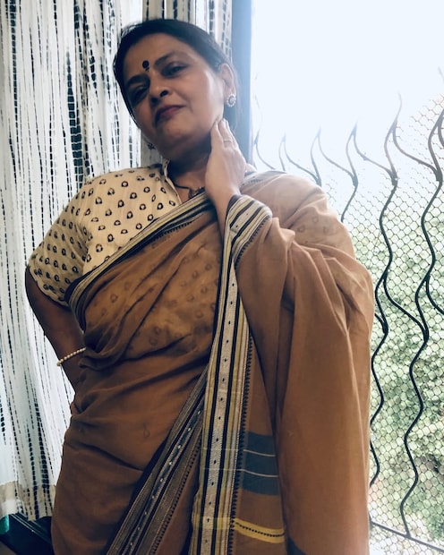 त्यांची पहिली पत्नी आणि मराठी-हिंदी चित्रपटसृष्टीतील प्रसिद्ध कॉस्च्युम डिझायनर दीपा मेहता यांचे २५ सप्टेंबर रोजी अचानक निधन झाले. त्यांच्या जाण्याने मांजरेकर कुटुंबियांसह संपूर्ण सिनेसृष्टी हळहळ व्यक्त करत आहे.