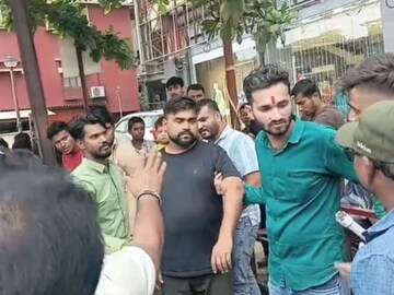 Badlapur News: बदलापूरमध्ये मराठी- अमराठीचा वाद पेटला,  अपशब्द वापरल्यामुळे मनसैनिकांनी दिला चांगलाच चोप