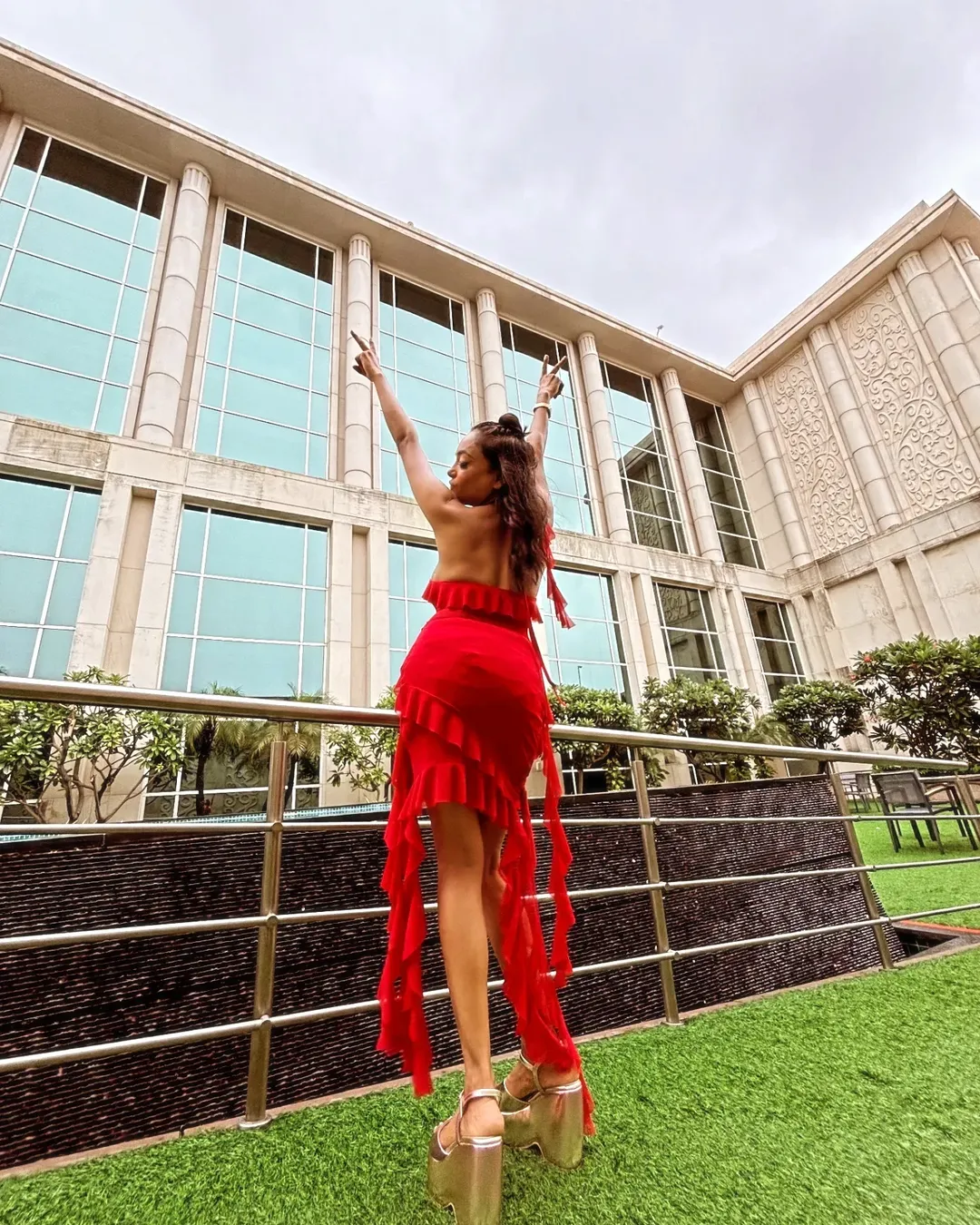 'चादर ओढून इंटिमेट होणं...', प्रसिद्ध रिॲलिटी शोबद्दल अभिनेत्रीचा शॉकिंग खुलासा 'चादर ओढून इंटिमेट होणं...', प्रसिद्ध रिॲलिटी शोबद्दल अभिनेत्रीचा शॉकिंग खुलासा