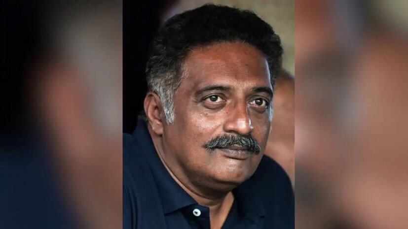 एका जाहीर सभेत त्यांनी केलेल्या वक्तव्यांमुळे त्यांच्याविरोधात थेट दिल्ली पोलीस आयुक्तांकडे लेखी तक्रार दाखल करण्यात आली आहे. ‘हिंदू सेना’ या संघटनेने त्यांच्यावर देशद्रोह आणि धार्मिक भावना भडकावल्याचा गंभीर आरोप केला आहे.