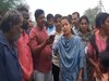 रिक्षा चालक पाण्यात वाहून गेला, खासदार प्रणिती शिंदे यांना राग अनावर, फोन करत...