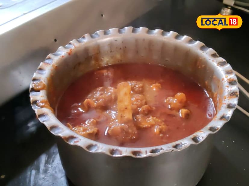 एक किलो शिक कढाई बनवण्यासाठी 280 रुपये घेतले जातात.तर महिन्याला या शिक कढईच्या व्यवसायातून मल्हारी चाकोते महिन्याला 1 लाख रुपयांची उलाढाल करत आहे.