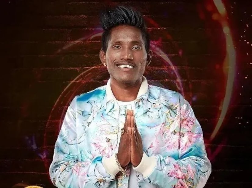सूरज चव्हाण स्वतः त्याच्या या स्वप्नपूर्तीबद्दल खूप आनंदी आहे. त्याने अजित पवारांचे आभार मानले आणि एका गरीब मुलाला मदत केल्याबद्दल कृतज्ञता व्यक्त केली.