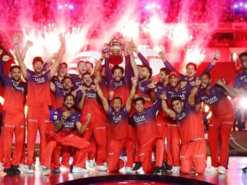 चॅम्पियन बनताच RCB ची टीम विकायला काढली, देशाला लस देणारा होणार विराटच्या टीमचा नवा मालक!