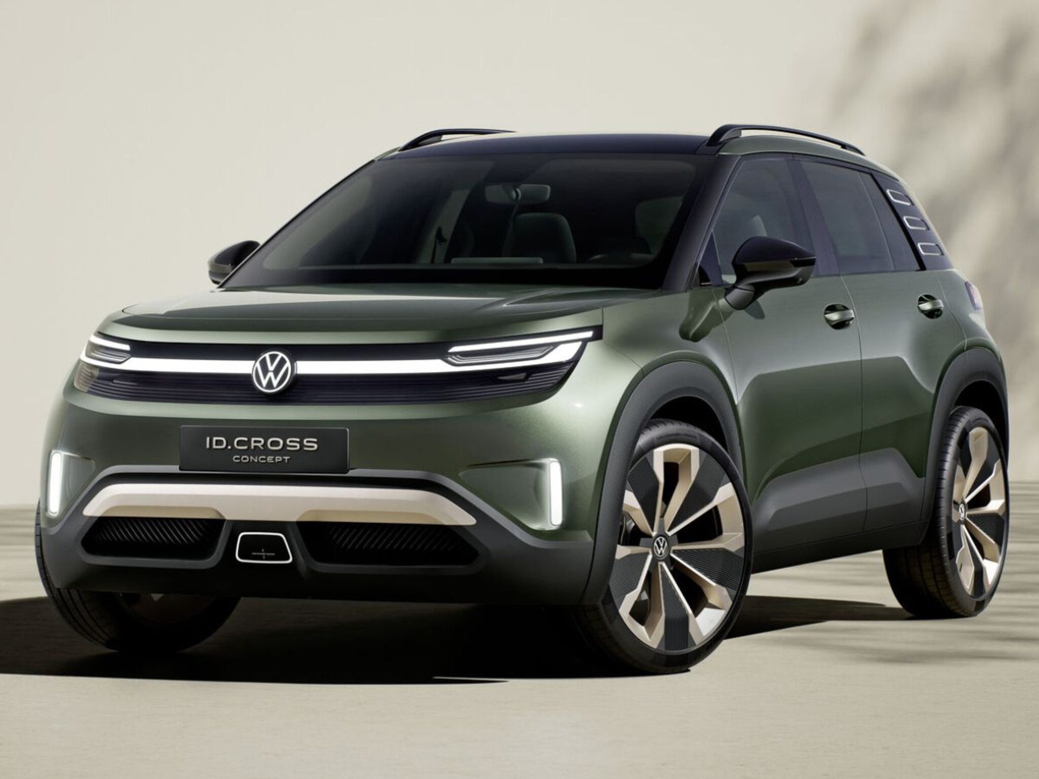 Volkswagen ची अखेर रॉयल एंट्री, आणली पॉवरफुल Cross Concept SUV, लूक पाहून पडाल प्रेमात