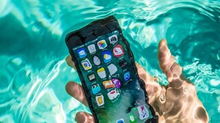 वॉटरप्रुफ स्मार्टफोन्स