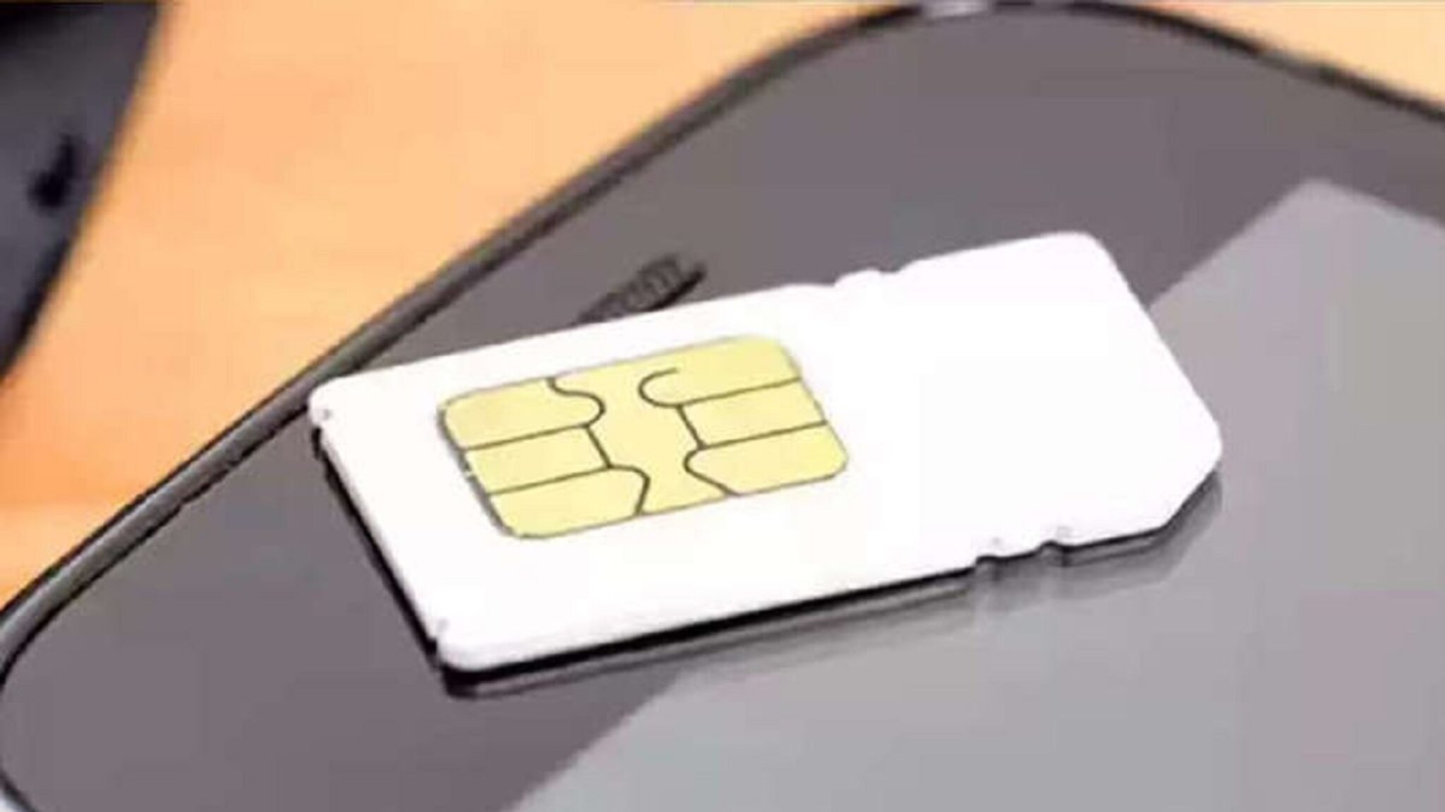 सिम कार्डचा एक कोपरा कट झालेला का असतो? 99 टक्के लोकांना माहितीच नसेल उत्तर