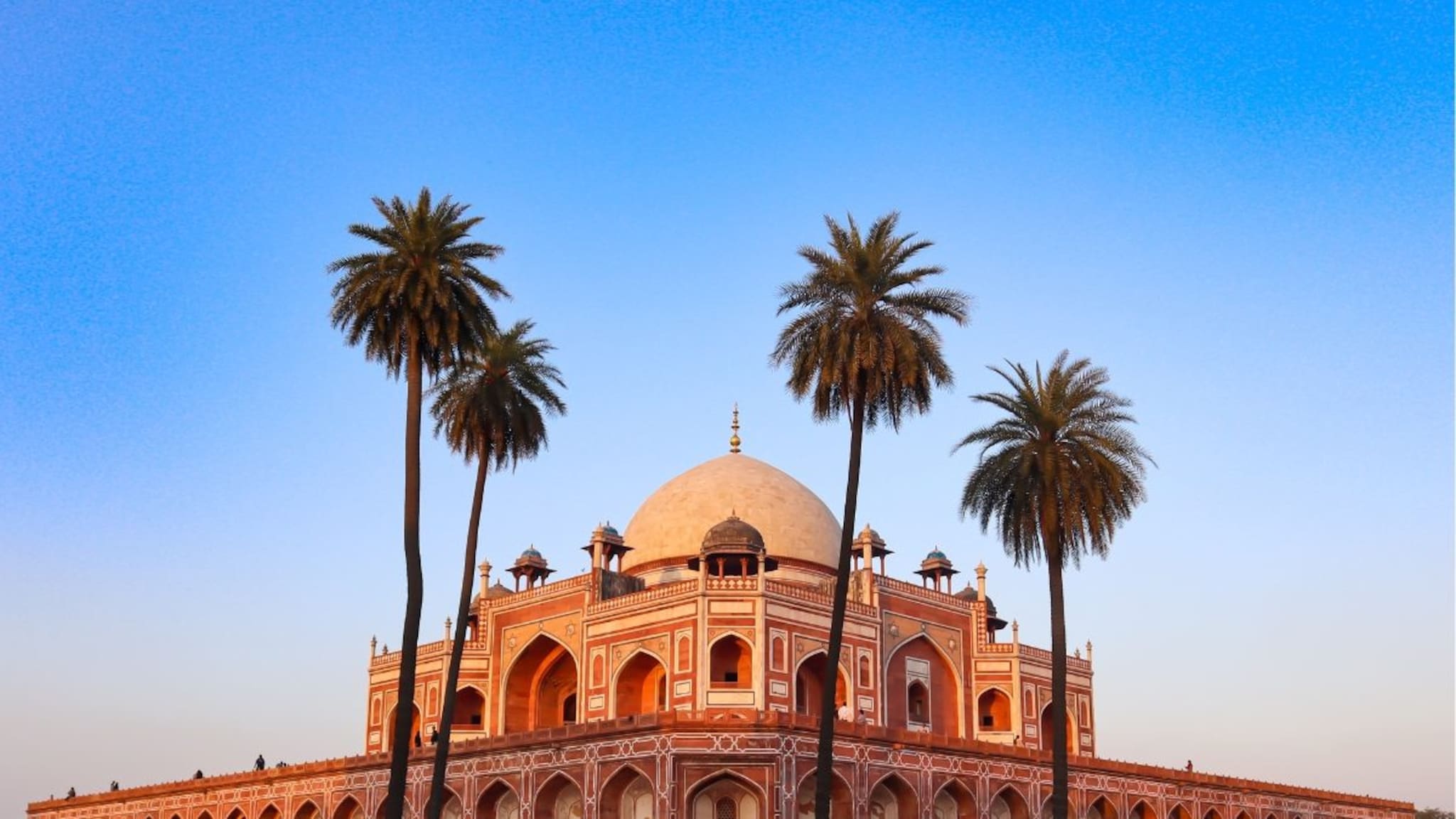 बजेट कमी आहे? काळजी करू नका, भारतात 'या' 5 ठिकाणी करा मोफत निवास आणि अविस्मरणीय प्रवास!