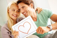 खरं प्रेम कसं ओळखायचं? जाणून घ्या 'हे' 5 'सिक्रेट लव्ह सिग्नल्स'...