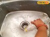 किचनमधील ब्लॉक झालेले सिंक काही मिनिटांत होईल मोकळे; करा 'हे' सोपे उपाय..