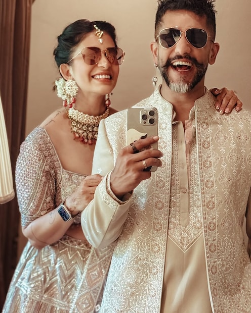 सुयश राय आणि किश्वर मर्चंट: हेही ९ व्या हंगामात प्रेमात असलेले जोडपे होते. कार्यक्रम संपल्यानंतर त्यांनी लग्न करून आपल्या नात्याला पुढे नेले.