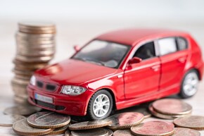 Car Loanवर RBIचा मोठा दिलासा! आता 15 लाखांच्या कार लोनवर EMI होईल कमी