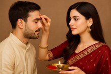 ओवाळिते मी भाऊराया..! पाठावर बसलेल्या भावाचं तोंड या दिशांना असणं मंगलदायी