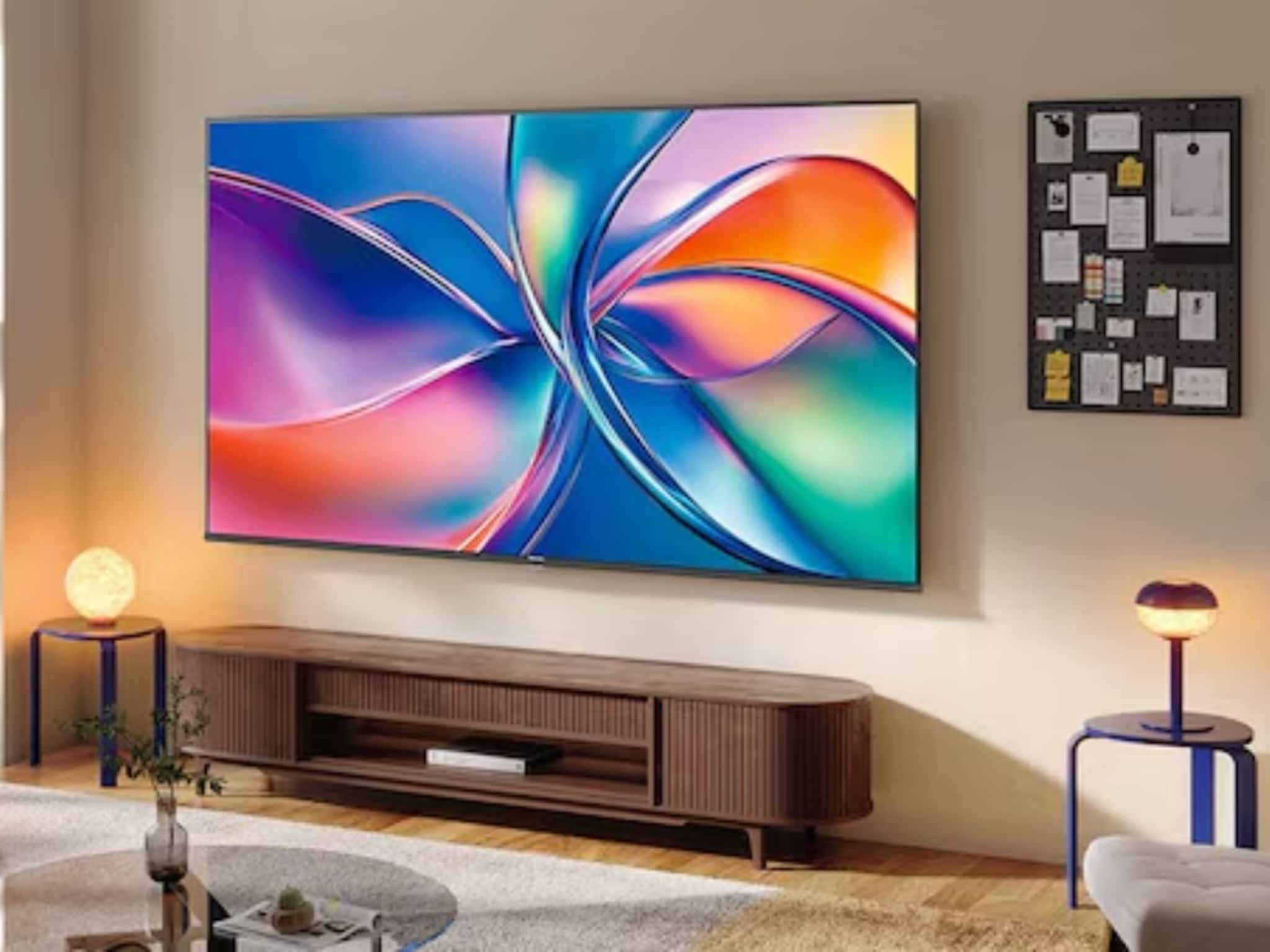 अर्ध्याहून कमी किंमतीत मिळतोय 43 इंचांचा दमदार स्मार्ट TV, सोडू नका संधी