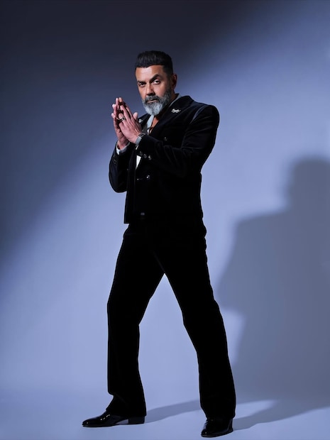Bobby Deol, Bobby Deol News, Bobby Deol Films, Bobby Deol career, Bobby Deol OTT, Bobby Deol on low phase of his career, when Bobby Deol pleading directors producers for roles, Bobby Deol family, Bobby Deol Hit Moives, बॉबी देओल, बॉबी देओल के करियर का बुरा दौर, बॉबी देओल का परिवार, बॉबी देओल की फिल्में, बॉबी देओल ओटीटी