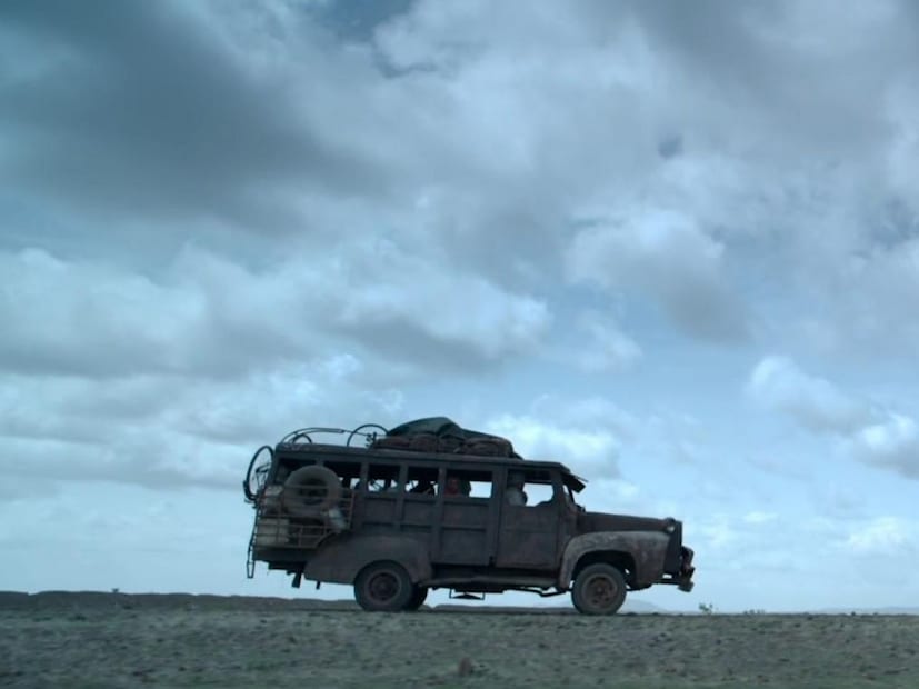 सध्या सर्वत्र हॉरर सिनेमे आणि वेब सीरिजची क्रेझ पाहायला मिळतेय.  Amazon Prime Video, Netflix आणि JioHotstar सारख्या OTT प्लॅटफॉर्मवर अशा अनेक हॉरर सीरिज आणि सिनेमे आहेत जे तुम्ही सहज पाहू शकता. IMDb वरील उपलब्ध असलेल्या टॉप 10 इंडियन हॉरर सिनेमे जे पाहिल्यानंतर रात्री एकटं उठण्याची तुमची हिम्मत होणार नाही.  सध्या सर्वत्र हॉरर सिनेमे आणि वेब सीरिजची क्रेझ पाहायला मिळतेय.  Amazon Prime Video, Netflix आणि JioHotstar सारख्या OTT प्लॅटफॉर्मवर अशा अनेक हॉरर सीरिज आणि सिनेमे आहेत जे तुम्ही सहज पाहू शकता. IMDb वरील उपलब्ध असलेल्या टॉप 10 इंडियन हॉरर सिनेमे जे पाहिल्यानंतर रात्री एकटं उठण्याची तुमची हिम्मत होणार नाही.