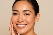 Skin Care : स्वच्छ चेहऱ्यासाठी नैसर्गिक उत्पादनं, त्वचा राहिल स्वच्छ दिसेल टवटवीत