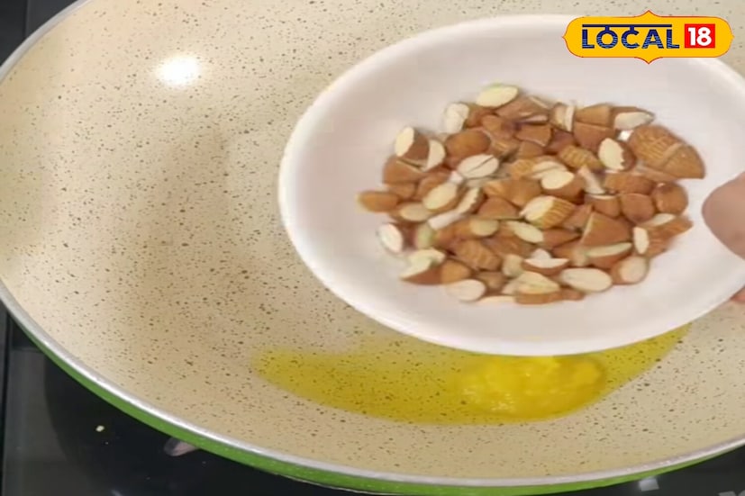 आता त्याच पॅनमध्ये अंजीर आणि खजूर घाला आणि ते मऊ होईपर्यंत 4 ते 5 मिनिटे शिजवा. नंतर चिरलेला सुका मेवा आणि वेलची पावडर घाला, चांगले मिसळा.