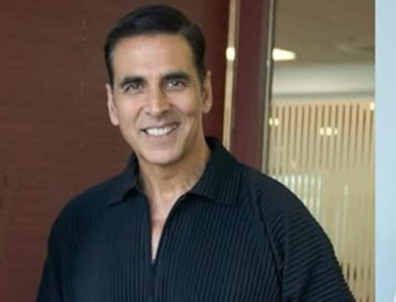  अक्षय कुमारच्या नशिबात मात्र काहीतरी वेगळंच होतं. बंगळुरूतील एका फॅशन शोला जाण्यासाठीची अक्षयची फ्लाइट मिस झाली आणि निराश होऊन तो घरी परतला. त्याचदिवशी अक्षयची भेट नटराज स्टुडिओचे मेकअप मॅन नरेंद्र यांच्यासोबत झाली. या मेकअप मॅनने खिलाडीचा फोटो प्रमोद चक्रवर्ती यांना दाखवला. पुढे 'दीदार' या चित्रपटातील मुख्य भूमिकेसाठी अक्षयची निवड झाली. ज्यावेळी अक्षयची फ्लाइट होती त्याचवेळी चित्रपटासाठीचा पहिला चेक मिळणं हे अक्षयच्या नशिबातच होतं.