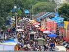 दसऱ्यानिमित्त बाजारात फुल खरेदी करण्यासाठी जाताय? पाहा ग्राहकांची तोबा गर्दी