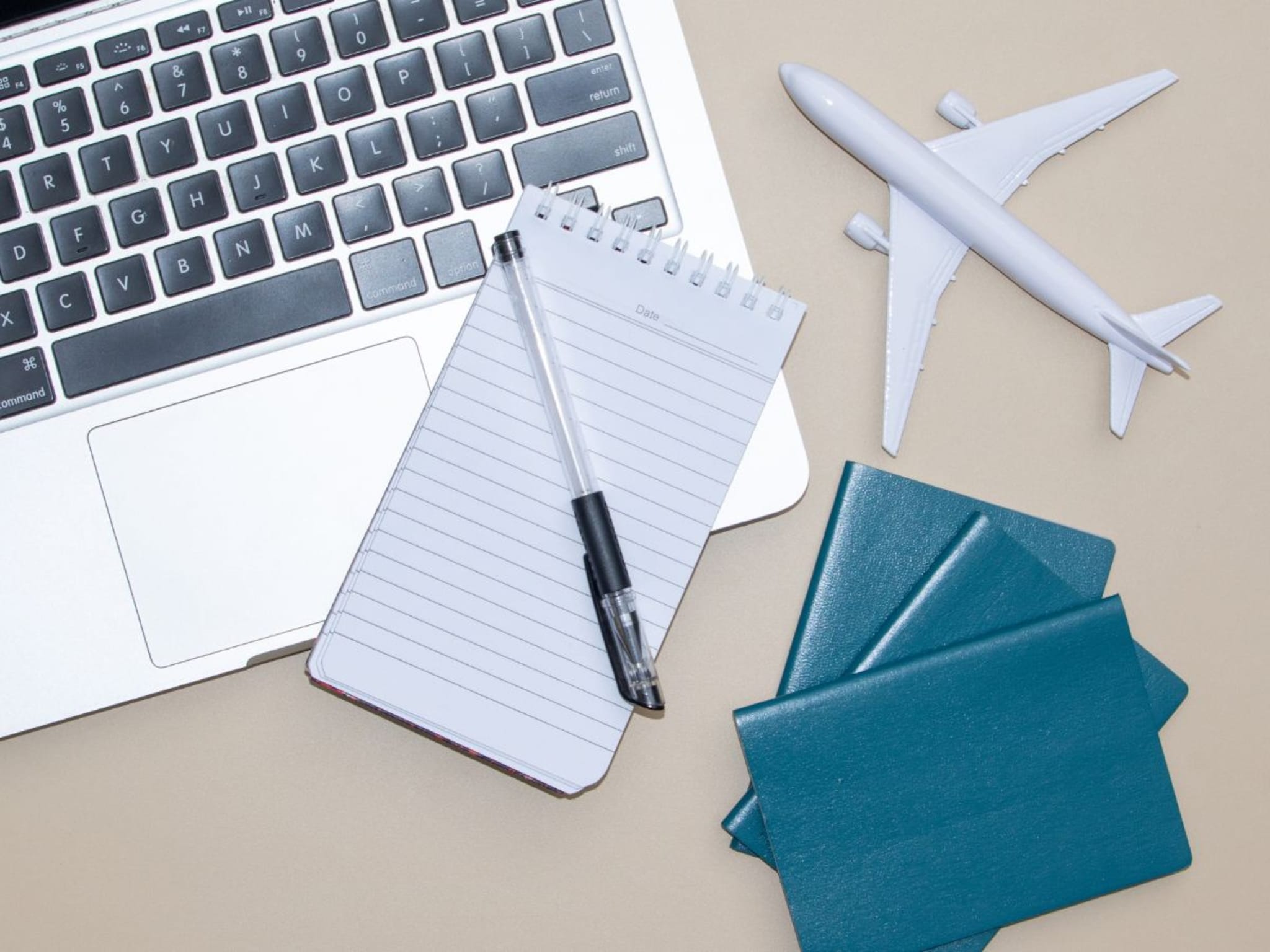 Airplane : पहिल्यांदाच विमान प्रवास करणार आहात? मग काय करायचं, कुठे जायचं? AtoZ माहिती वाचा