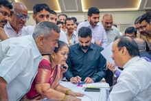 जनसंवादात चिंचवडमध्ये ३०० तक्रारी, १२०० प्रश्नांवर अजितदादांचा ऑन द स्पॉट निकाल