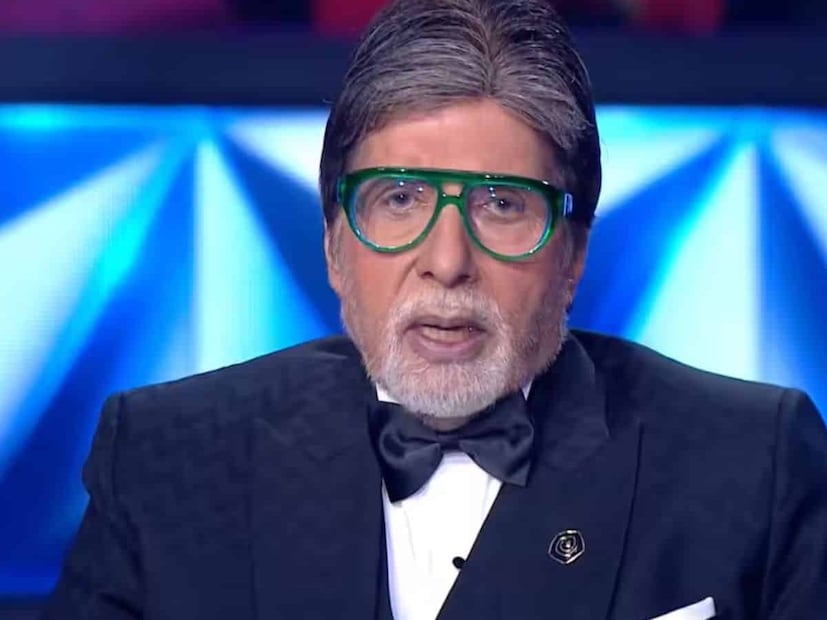  अमिताभ बच्चन यांनी ट्वीट केलं आहे,"11 ऑक्टोबरला मला वाढदिवसाच्या शुभेच्छा देणाऱ्या सर्वांची सर्वात आधी मला जाहीर माफी मागायची आहे. कारण त्यांनी मला शुभेच्छा दिल्या पण माझ्याकडून त्यांना काहीच उत्तर मिळालं नाही. मोबाईल हँग झाल्याने मला उत्तर देता आलं नाही. त्यामुळे सर्वांचे आभार आणि खूप-खूप प्रेम".