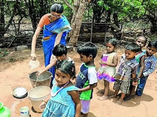 अंगणवाडी सेविका अन् मदतनीससाठी नोकरभरती, पटापट करा अर्ज; A To Z माहिती बातमीमध्ये अंगणवाडी सेविका अन् मदतनीससाठी नोकरभरती, पटापट करा अर्ज; A To Z माहिती बातमीमध्ये