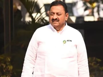 मोठी बातमी! गोंदियाचे पालकमंत्री बदलले, बाळासाहेब पाटील यांच्याऐवजी कोणाकडे नवी जबाबदारी