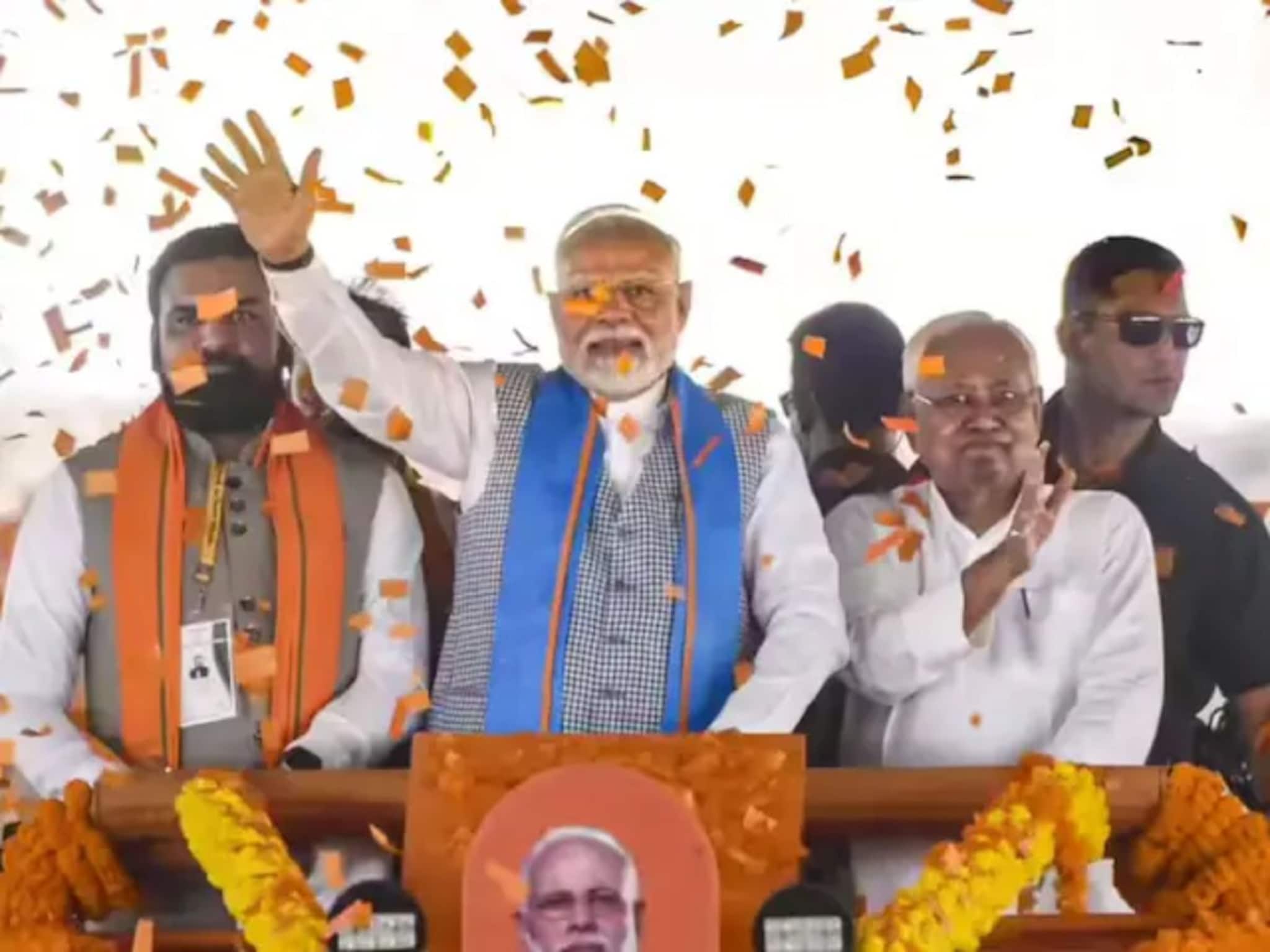 Explainer: बिहारमध्ये मोदींचा प्लॅन सक्सेस; जागा वाटपातील ऐतिहासिक बदलाची Inside Story, सुशासन बाबूंना सर्वात मोठा धक्का Explainer: बिहारमध्ये मोदींचा प्लॅन सक्सेस; जागा वाटपातील ऐतिहासिक बदलाची Inside Story, सुशासन बाबूंना सर्वात मोठा धक्का