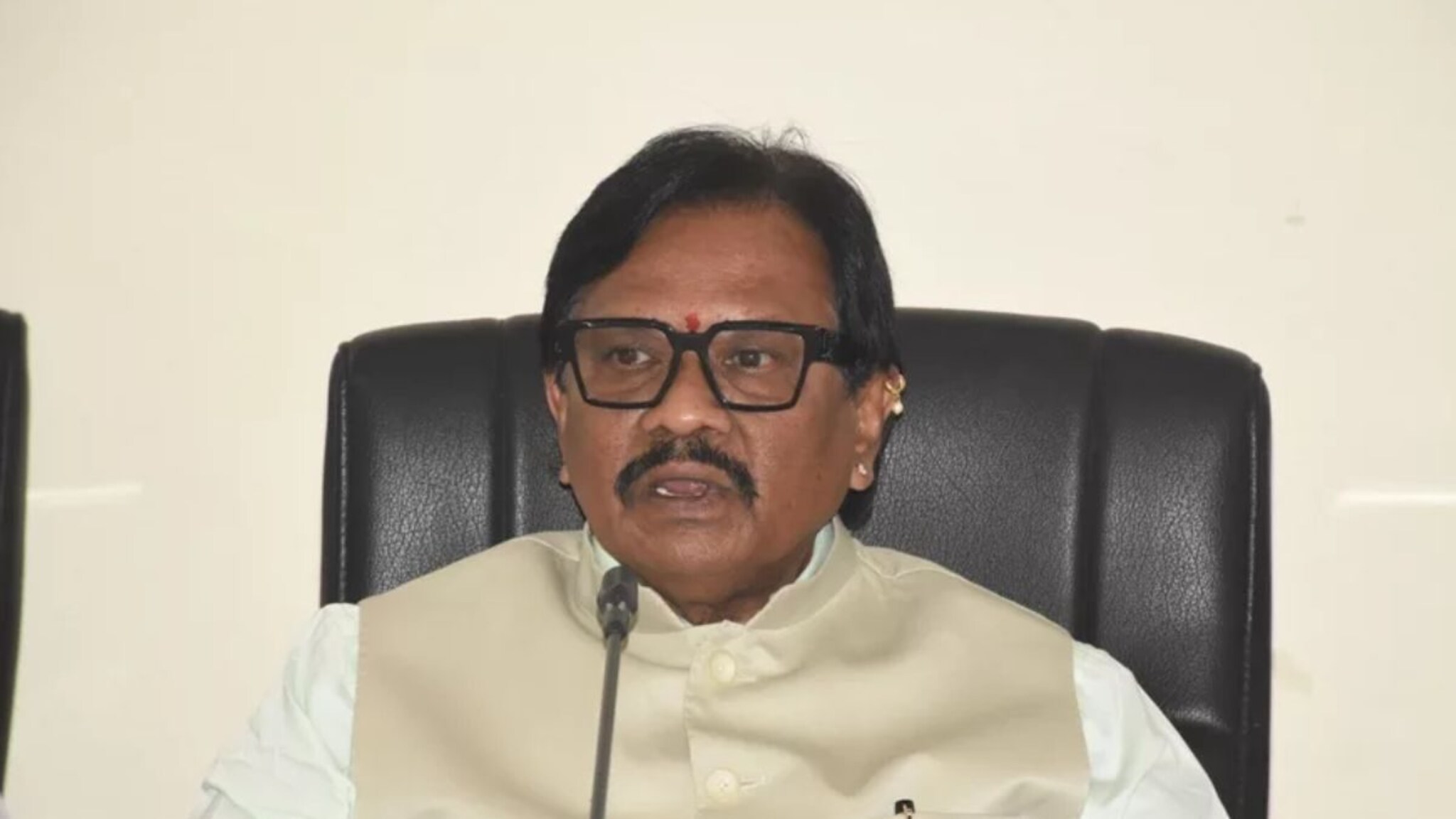 मला पाडण्यासाठी भाजपने माझ्या पुतण्याला ५ कोटी दिले, दादांच्या नेत्याचा आरोप