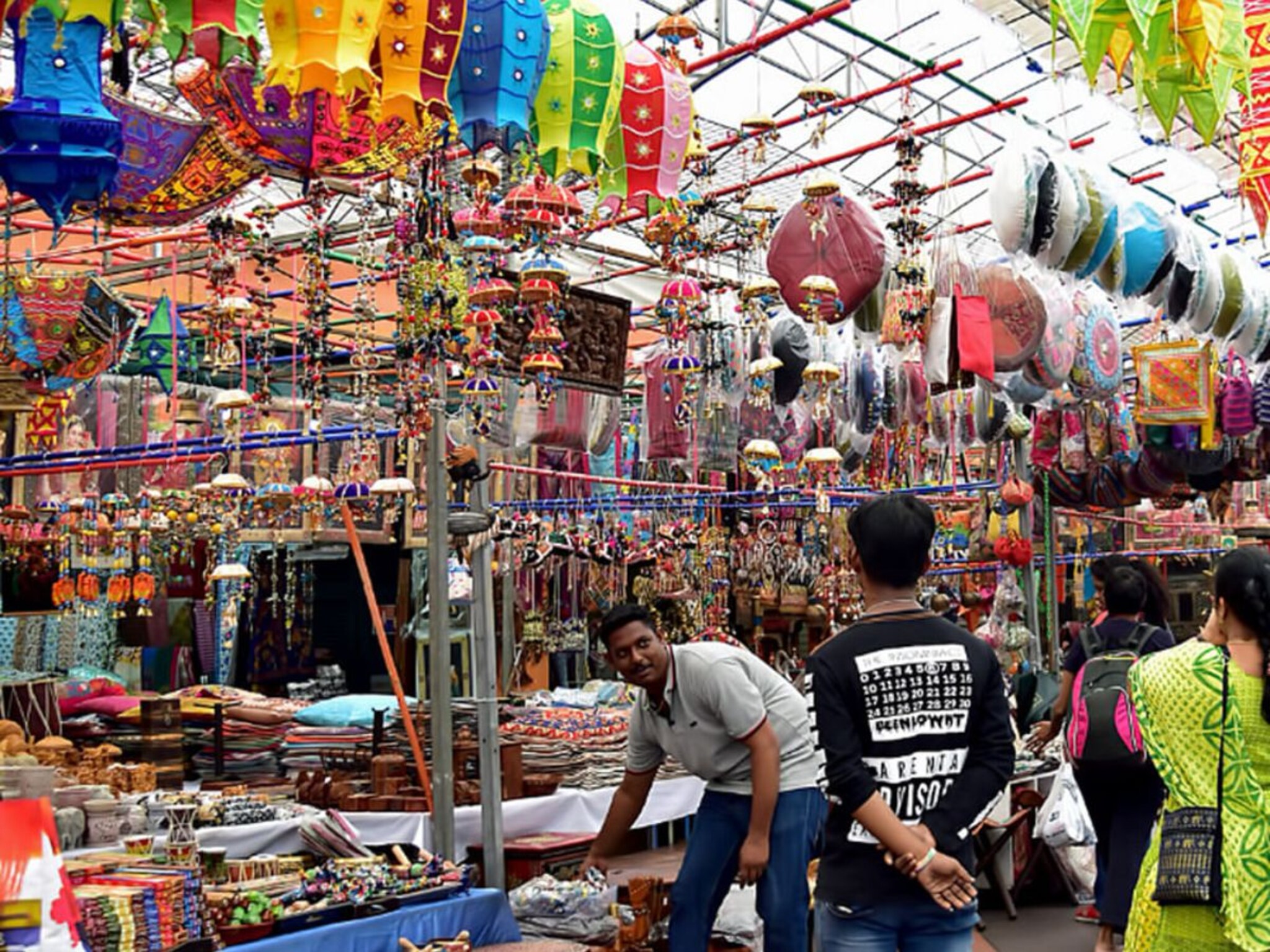 1 रुपयांपासून ते 1000 पर्यंत! कल्याणमध्ये इथं करा सगळ्यात स्वस्त दिवाळीची खरेदी