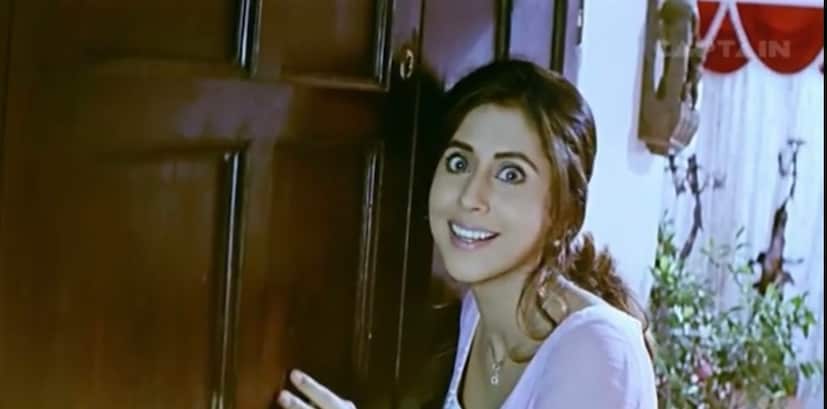 उर्मिला मातोंडकर आणि मनोज बाजपेयी अभिनीत 'कौन' हा चित्रपट 1999 मध्ये प्रेक्षकांच्या भेटीला आला होता. बॉलिवूडचा आजवरचा हा सर्वोत्कृष्ट सायकोलॉजिकल हॉरर चित्रपट आहे. राम गोपाळ वर्मा दिग्दर्शित या चित्रपटाचं शूटिंग फक्त 15 दिवसांत पार पडलं होतं.  उर्मिला मातोंडकर आणि मनोज बाजपेयी अभिनीत 'कौन' हा चित्रपट 1999 मध्ये प्रेक्षकांच्या भेटीला आला होता. बॉलिवूडचा आजवरचा हा सर्वोत्कृष्ट सायकोलॉजिकल हॉरर चित्रपट आहे. राम गोपाळ वर्मा दिग्दर्शित या चित्रपटाचं शूटिंग फक्त 15 दिवसांत पार पडलं होतं.