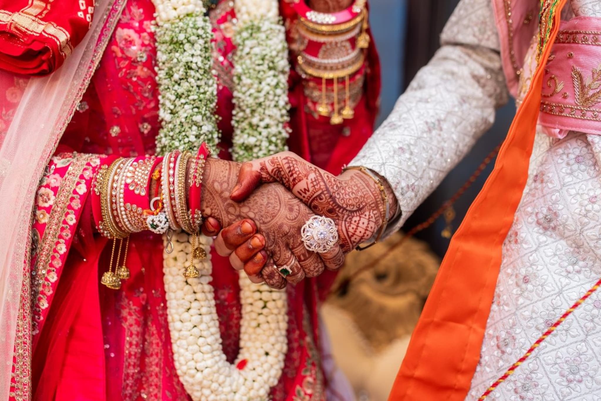 लग्नासाठी मुलगी निवडताना लक्षात ठेवा 'या' ५ गोष्टी, संसार होईल सुखाचा अन्...