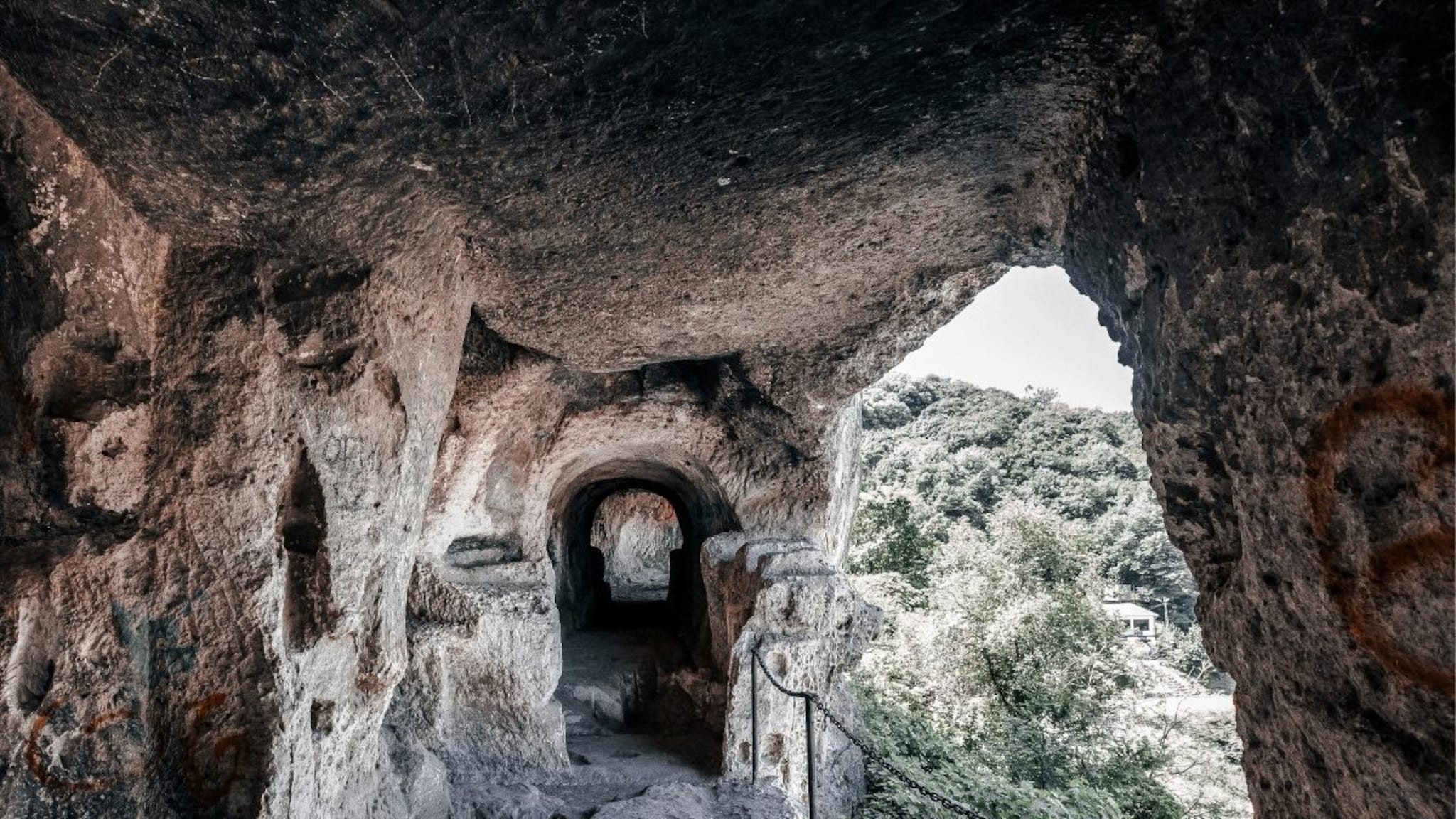 जगातील ५ खतरनाक ठिकाणं, जिथे आजपर्यंत कोणी पोहोचलं नाही, भारतातील 'एक' ठिकाणही आहे त्यात!