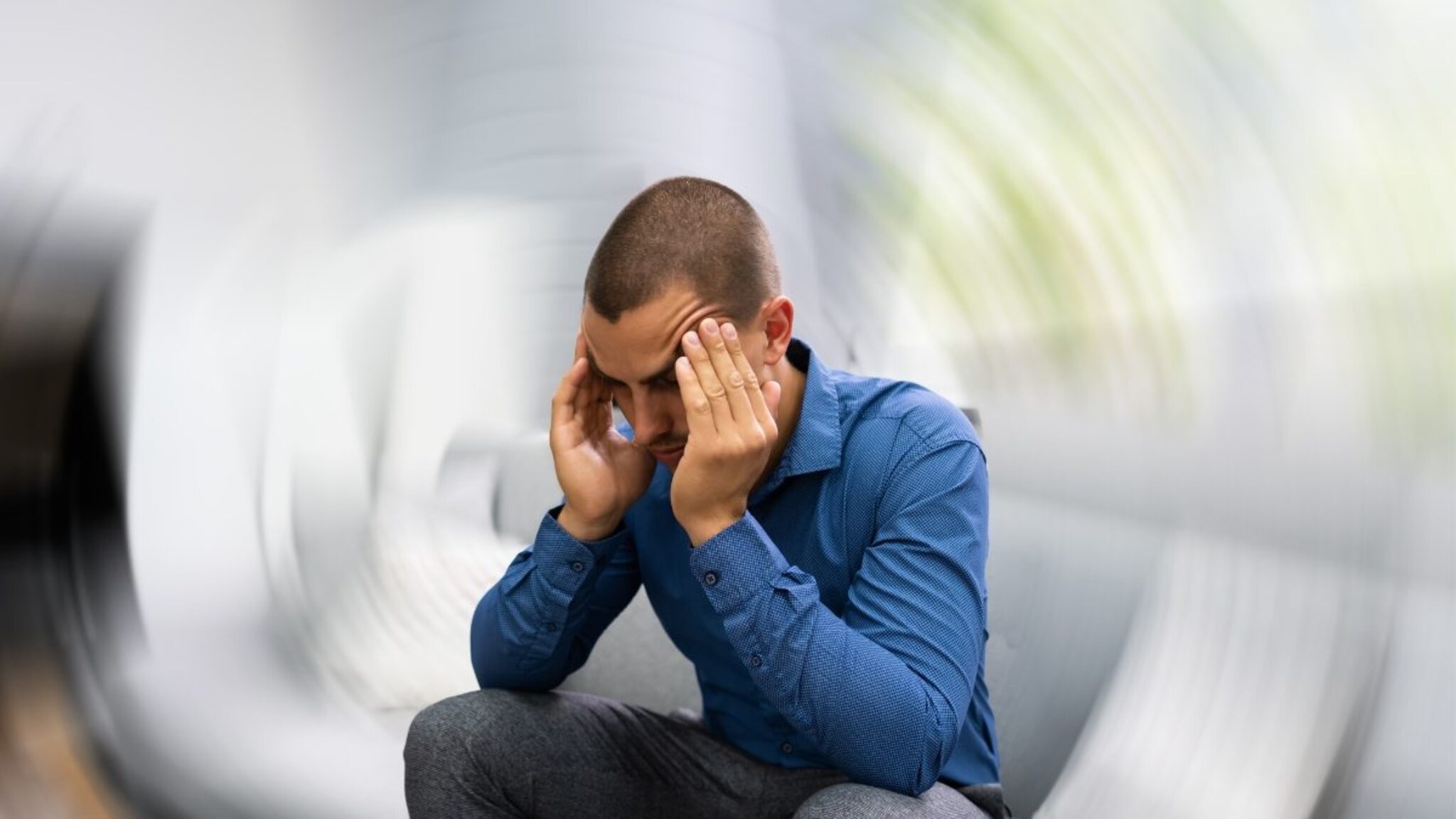  'तो' एक क्षण आणि सारं काही बदलतं... स्ट्रोकची 'ही' 7 गंभीर लक्षणं अजिबात दुर्लक्षित करू नका!