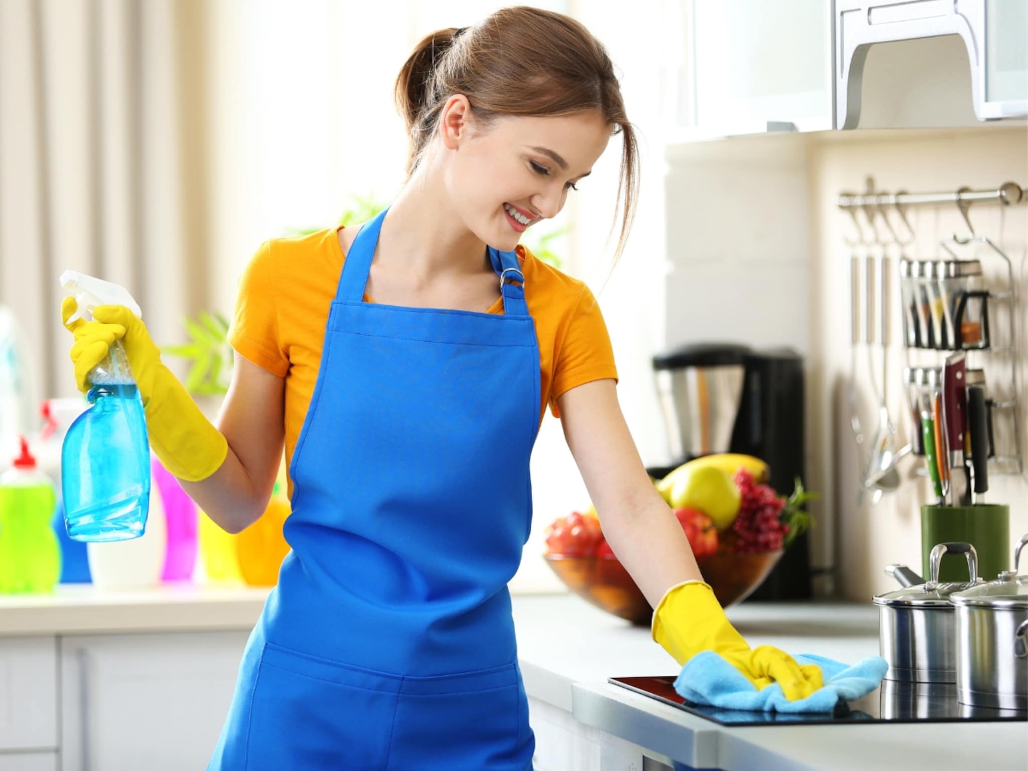 किचनचा वास, तेलकट भिंती आणि घाण... 5 सोप्या 'होम हॅक्स'ने स्वयंपाकघरला द्या मिनिटांत नवी चमक!