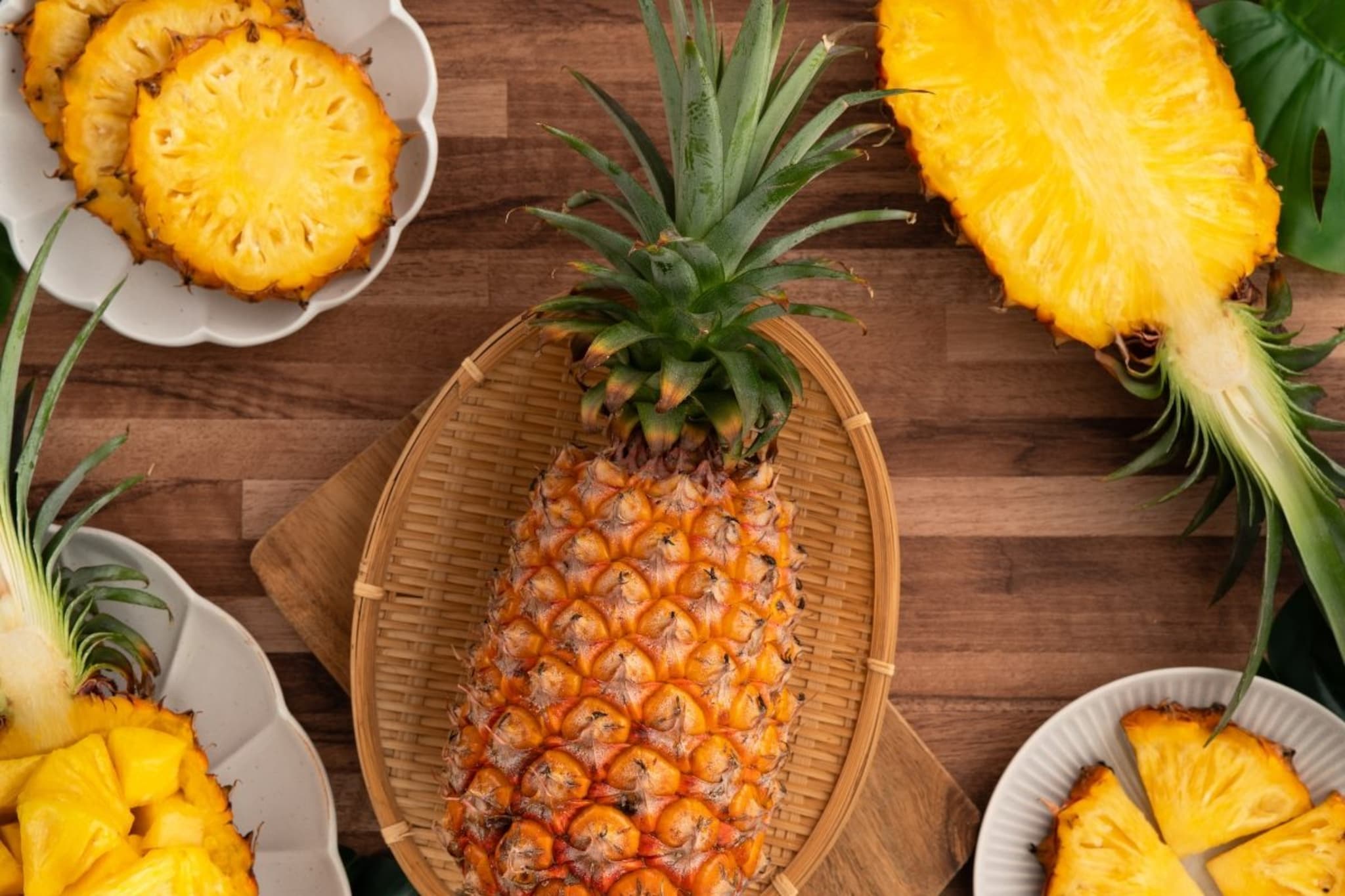 अननस कापायला कंटाळा येतो? 'ही' सोपी पद्धत पाहा, मिनिटांत काम होईल!