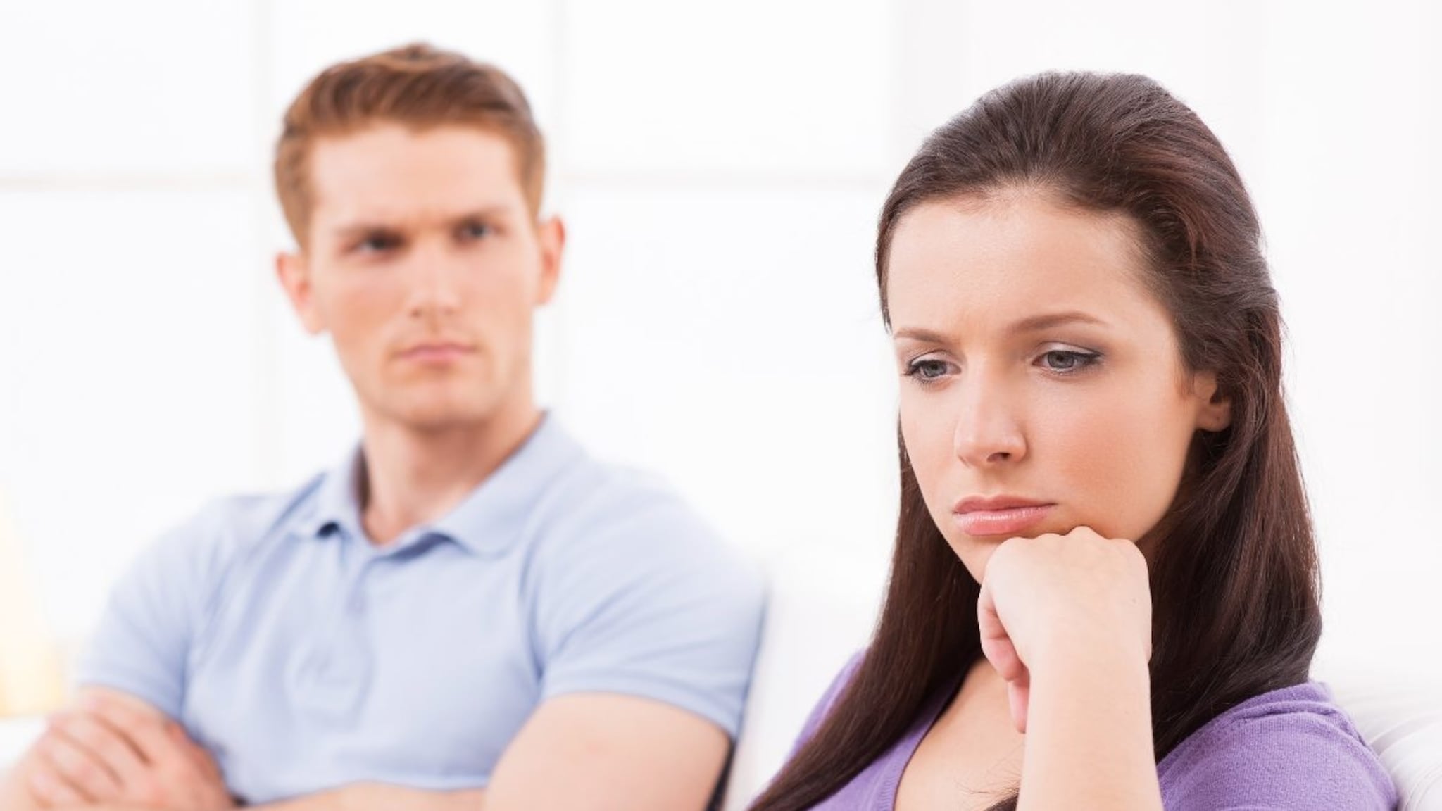 ब्रेकअपची वेळ येते तेव्हा नेमके काय घडते? 'या' 4 लक्षणांकडे दुर्लक्ष करू नका, लगेच ओळखा धोका!