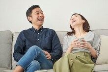 आयुष्याची गाडी रुळावर कशी ठेवाल? जाणून घ्या नातं मजबूत करणारे ५ 'सिक्रेट' मंत्र