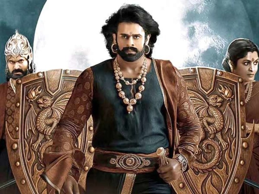  आणखी एका यूजरने चित्रपटाच्या एडिटिंगचं कौतुक करत लिहिले आहे, "दहा वर्षांनंतरही तोच अनुभव, तीच भावना अगदी तशीच जशी पहिल्यांदा झाली होती. बाहुबलीचा क्रिस्पी कट जबरदस्त आहे. उत्कृष्ट एडिटिंग आणि ते इटरनल वॉरचं सरप्राइझ अप्रतिम आहे. अॅनिमेशनही खूप छान आहे. मी भारतीय अॅनिमेशन जगतात बदल होण्याची आतुरतेने वाट पाहत आहे".