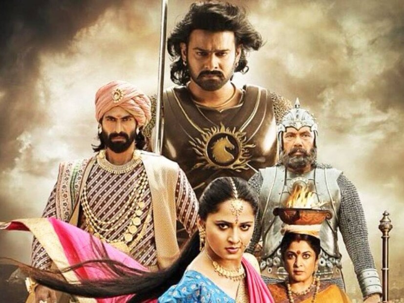  पॅन इंडिया स्टार प्रभास व्यतिरिक्त 'बाहुबली: द एपिक' या चित्रपटात अनुष्का शेट्टी, तमन्ना भाटिया, राणा दग्गुबाती, राम्या कृष्णन, नसीर आणि सत्यराज हे कलाकार प्रमुख भूमिकेत आहेत.