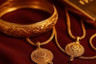 जळगावात चांदी पोहोचली 1 लाख 96 हजारवर, सोन्याचा दर काय, सराफ मार्केटमधून अपडेट